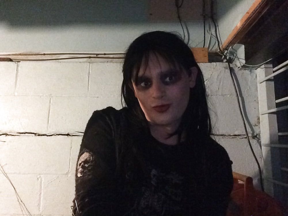 Fuck me in an old creepy cellar! (goth tranny) #4