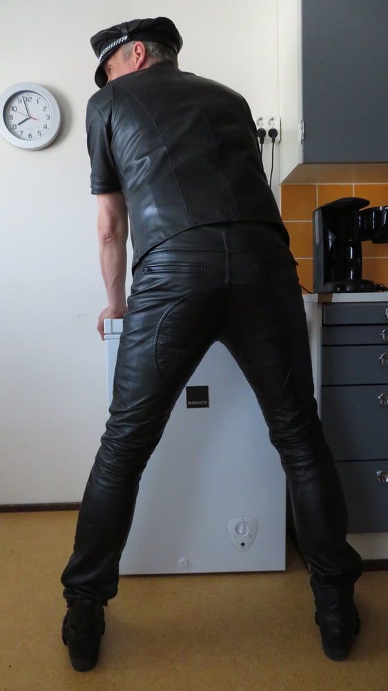 Juha Vantanen,finnish leather gay #22