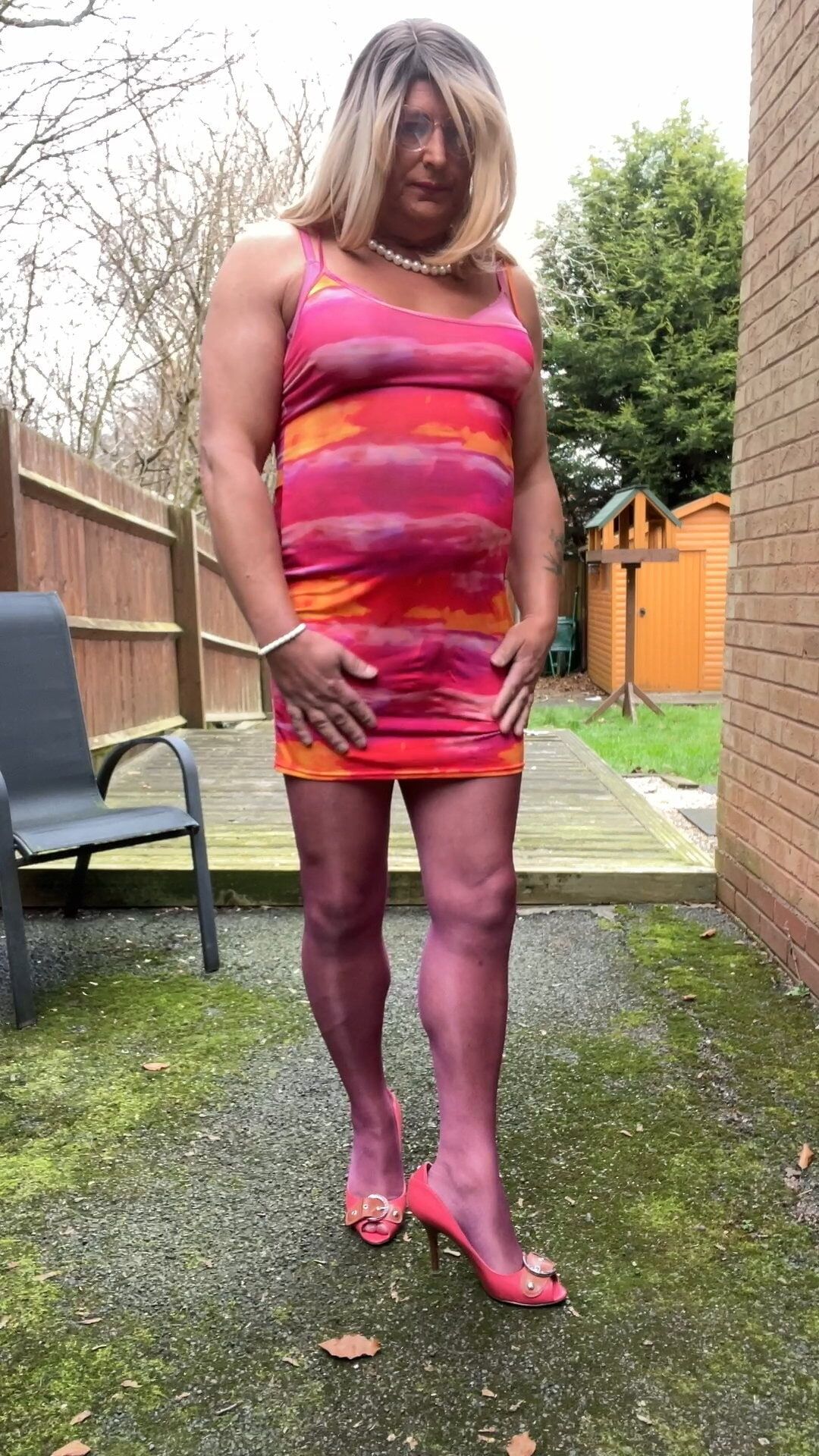 Amateur crossdresser Kellycd2022 sexy milf in pink pantyhose #2