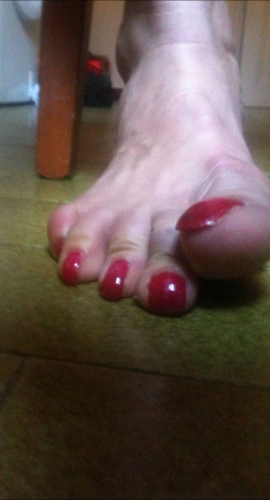 red toenails mix (older, dirty, toe ring, sandals mixed). #41