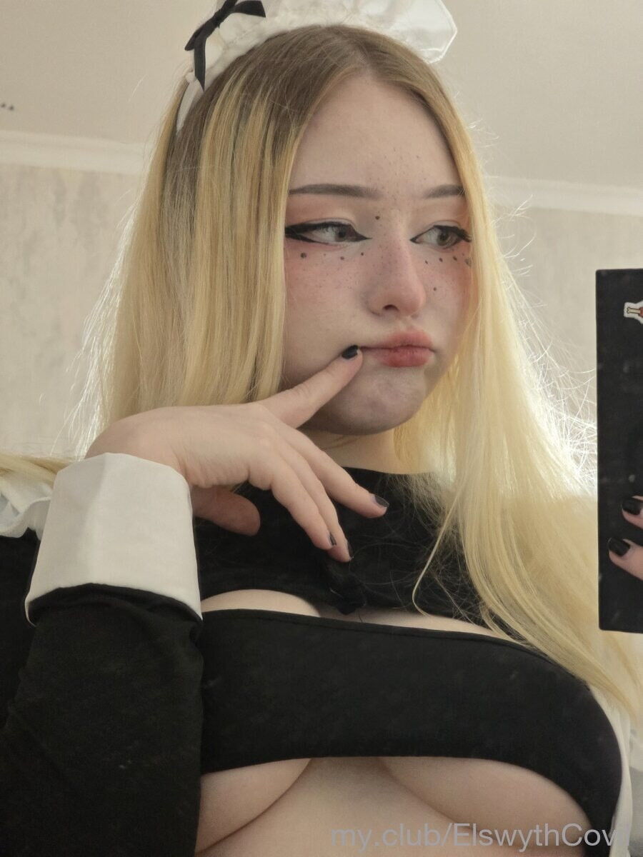 Sophie Free Photos #2