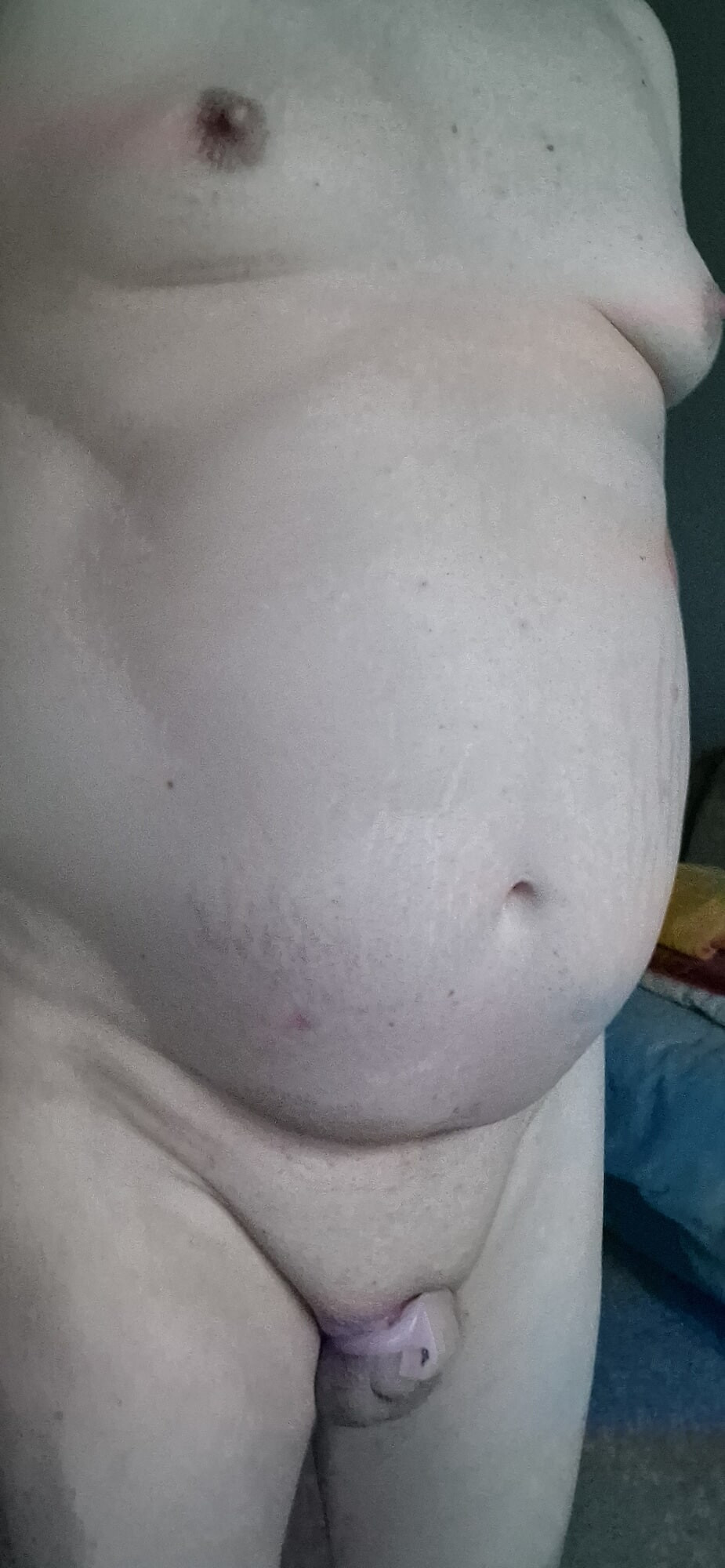 Die nackte fette sissy hat einen engen NUB um Ihre clitty #7