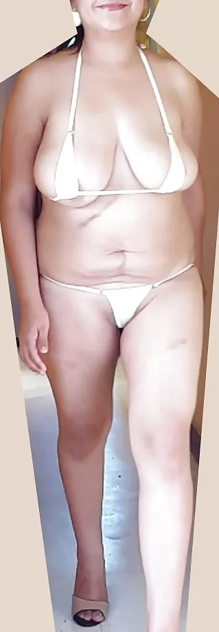 Microbikini beige. Who I look?