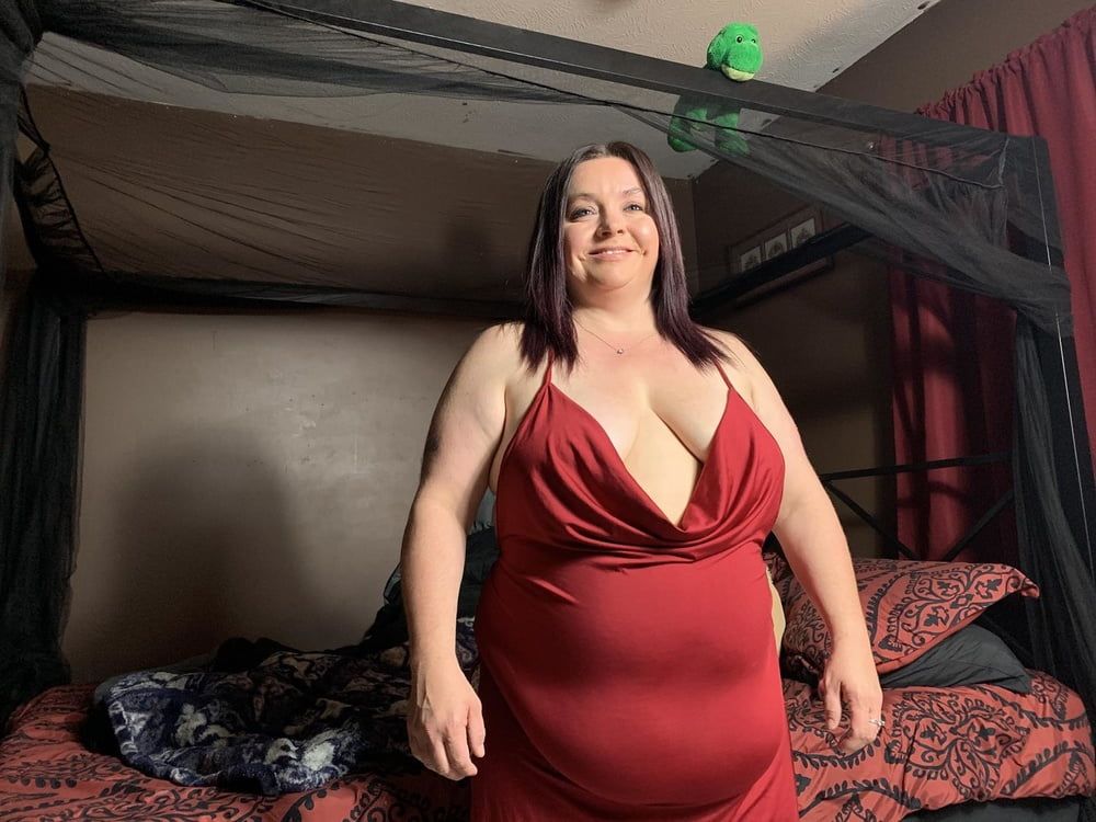 Sexy BBW Red Dress Green Eyes and Pussy #53