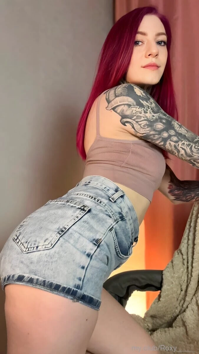 Roxy 🔥 Free Photos