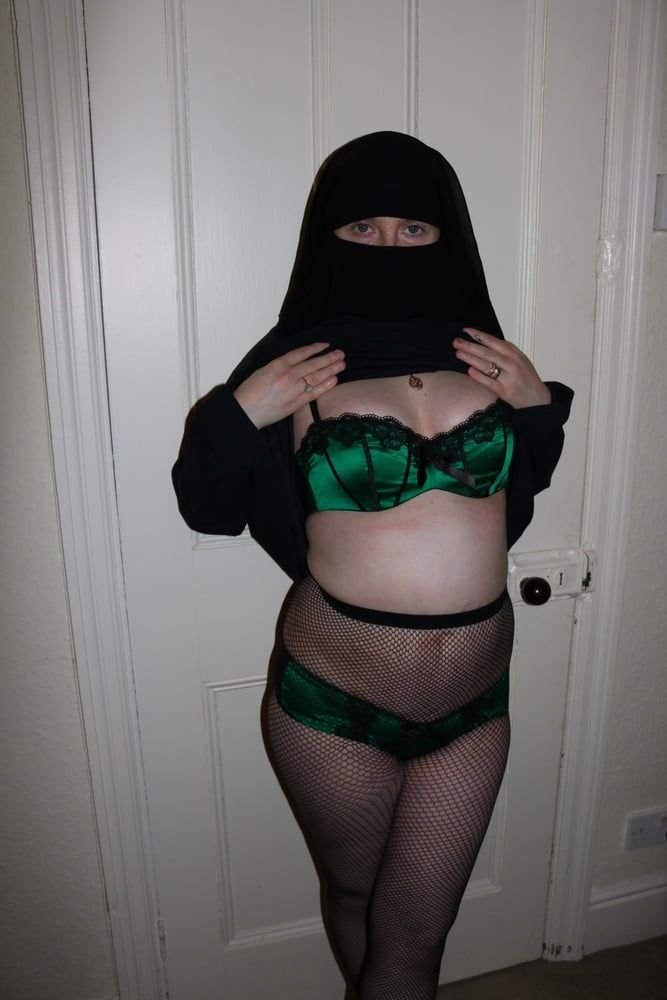 Burqa Niqab Fishnet Pantyhose #17