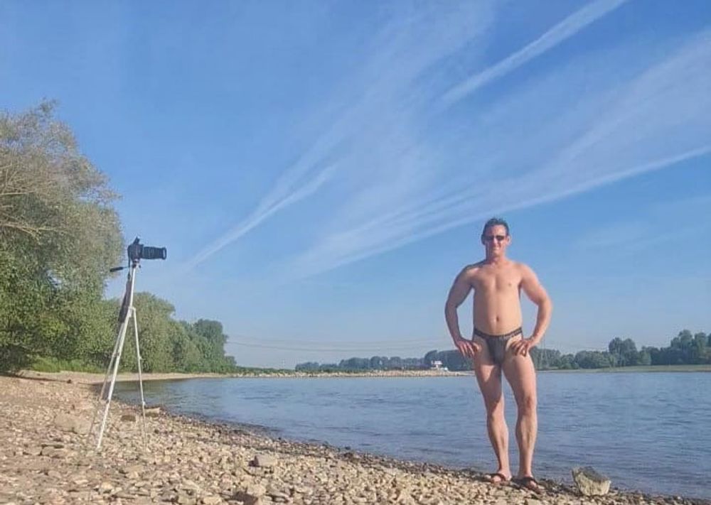 FKK Fotoshooting am Rhein in K?ln #5