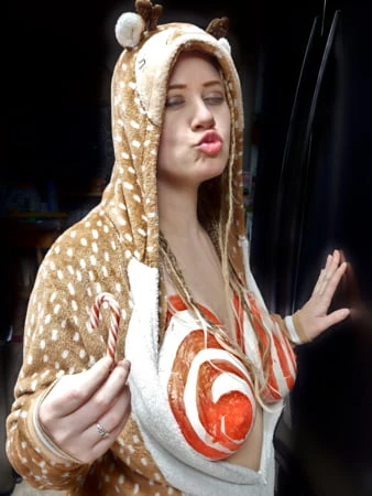 Merry christmas little hamsters nn body paint         