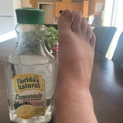 Feet 