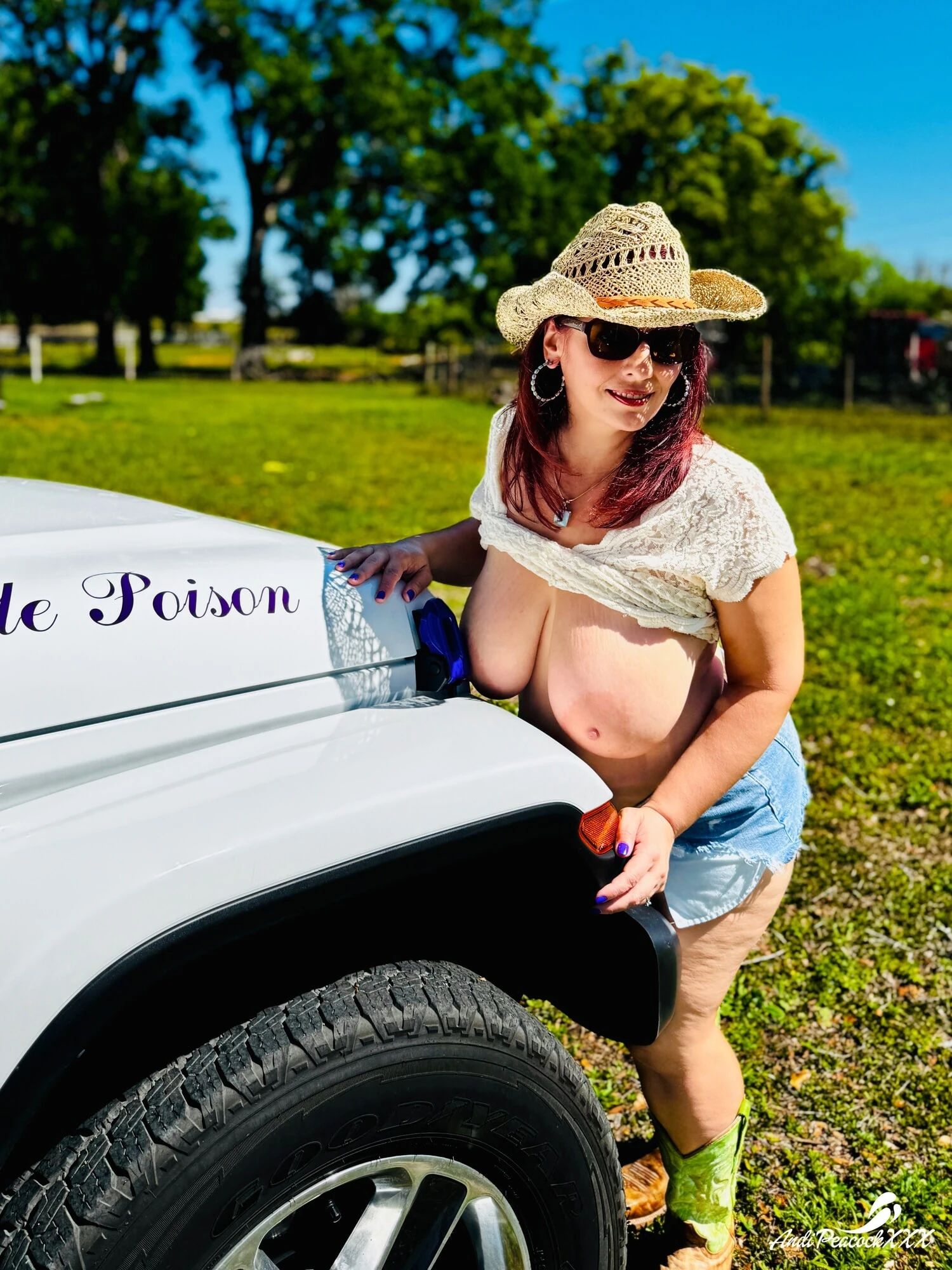 Jeep Girl Jiggle #29