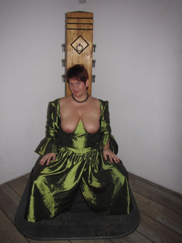 I pose in the green, Cupless Dress #6