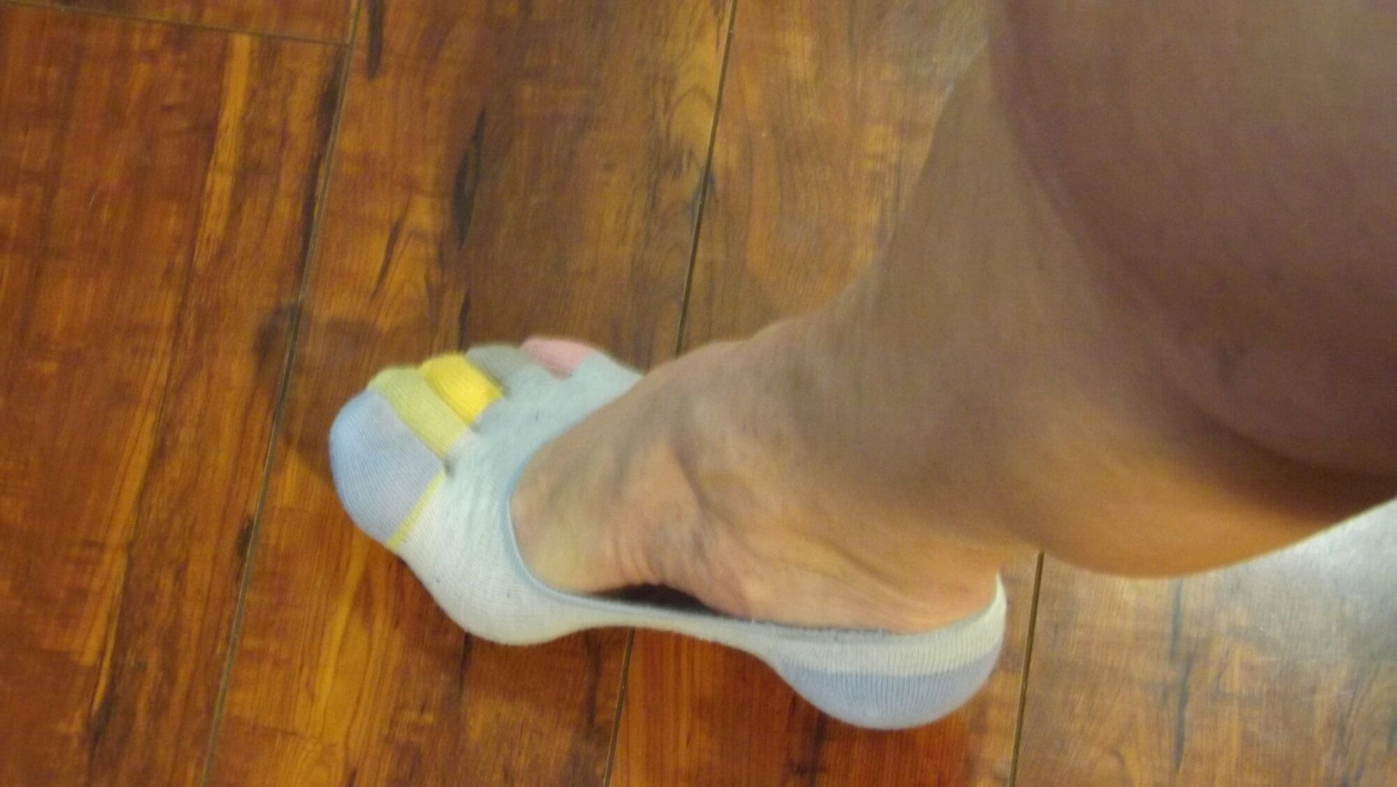 new pics of some man toes #10