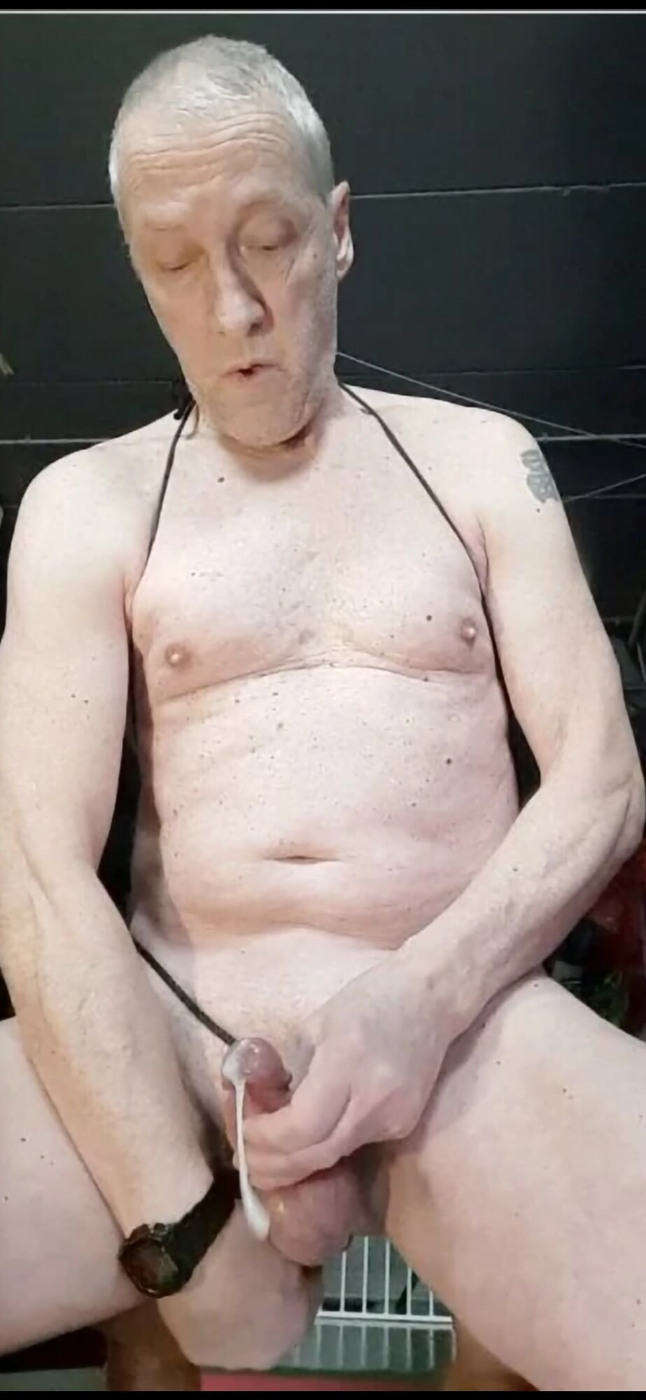 EXHIBITIONIST BIG DICK GRANDPA CLOSE UP CUMSHOT #44