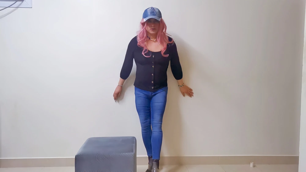 Sissy in her room #8