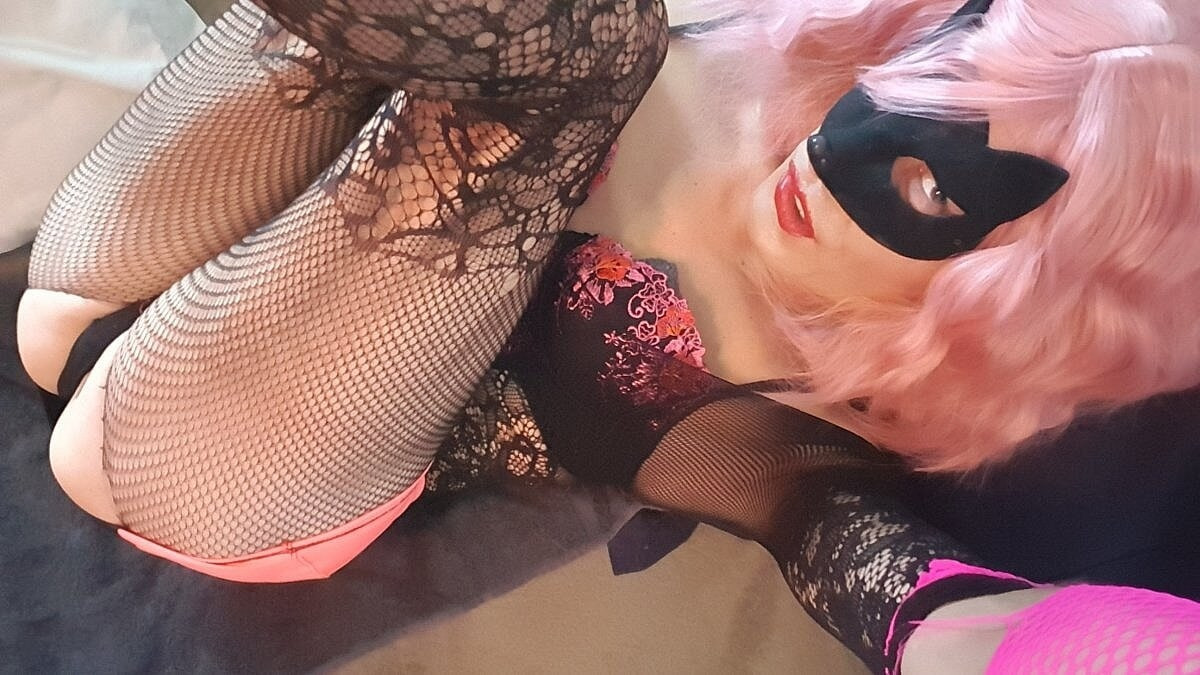 Sissy cunt showup 
