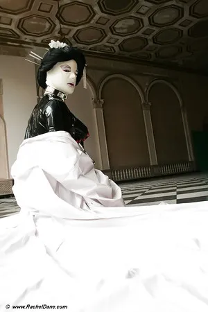 latex geisha        