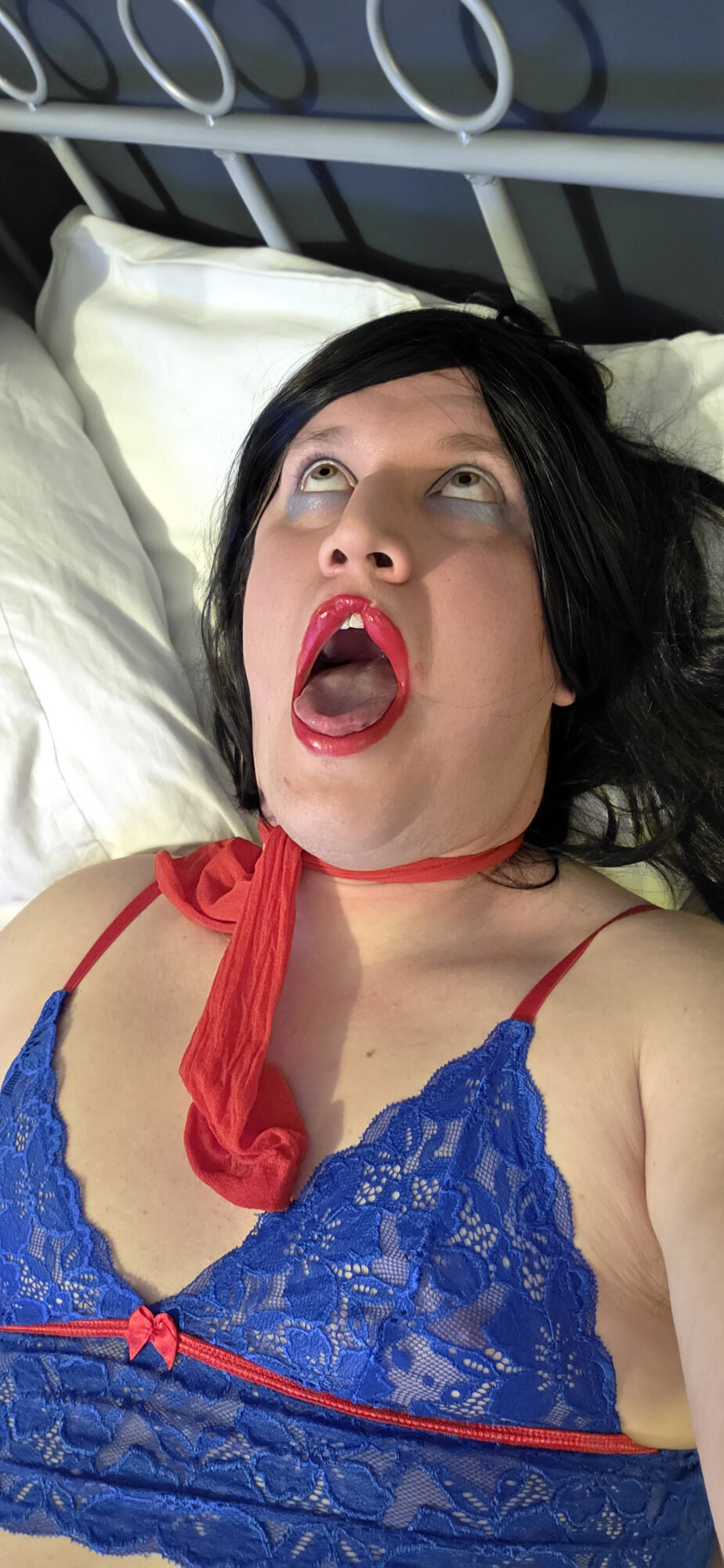 Snow white and the 7 tiny cocks!
