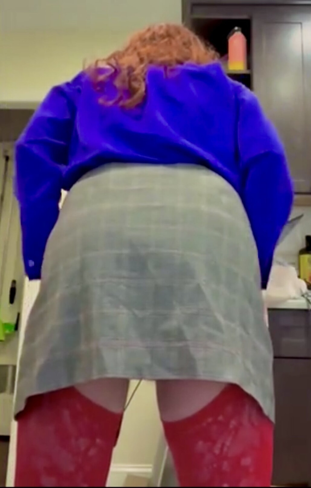 Trouble with my skirt #5