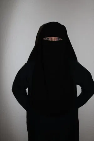 burqa niqab stockings and suspenders         