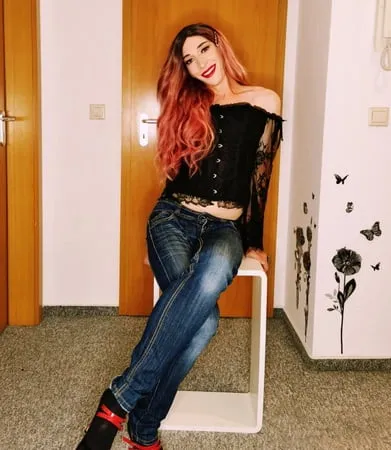 some new pics in jeans         