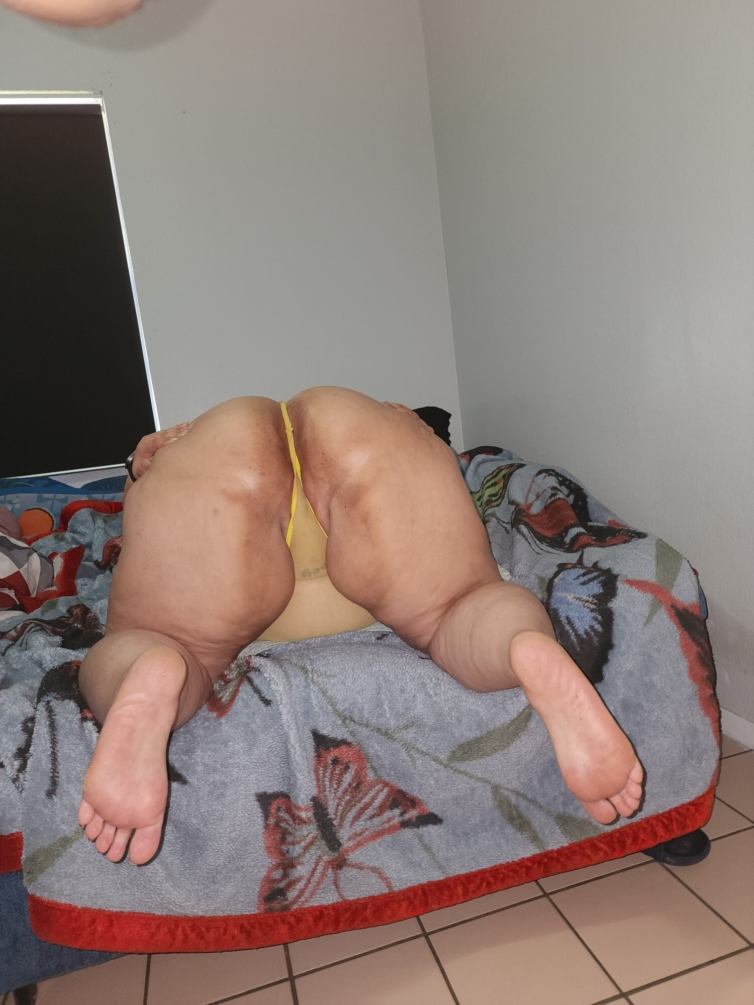 Gotta love some feet and ass