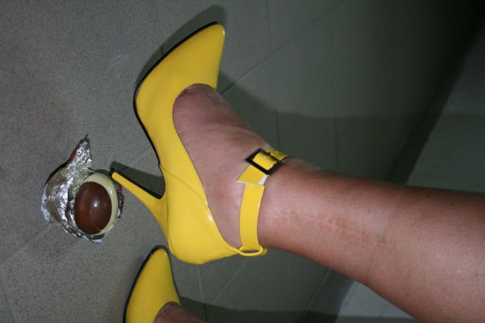 Anna in yellow heels ... #13