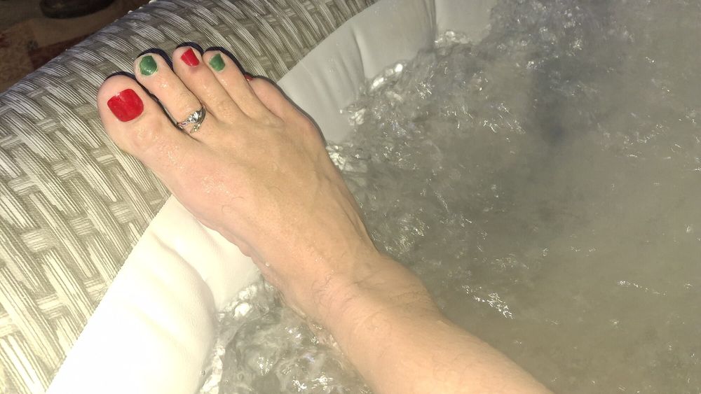 My hot wet steamy feet in the Hot tub #4