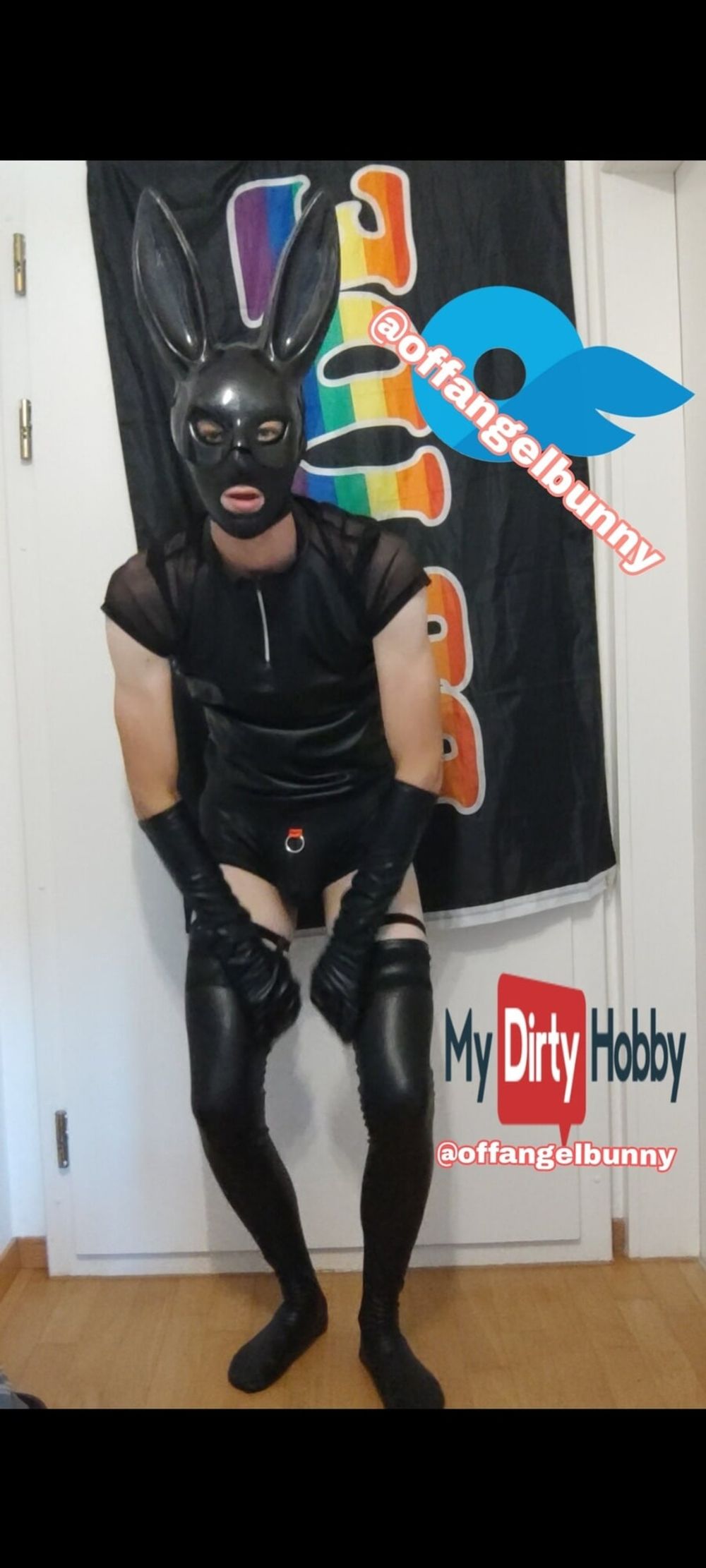 Skinny Twink BDSM Kinky latex