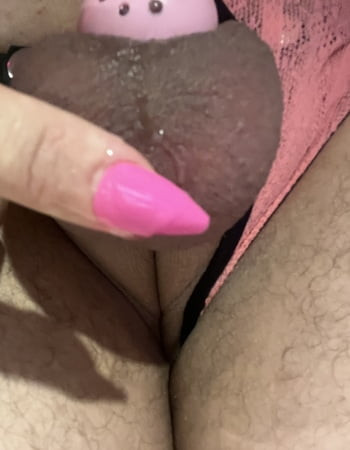 Pink nails, plug and caged