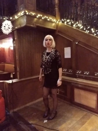 Вне и о