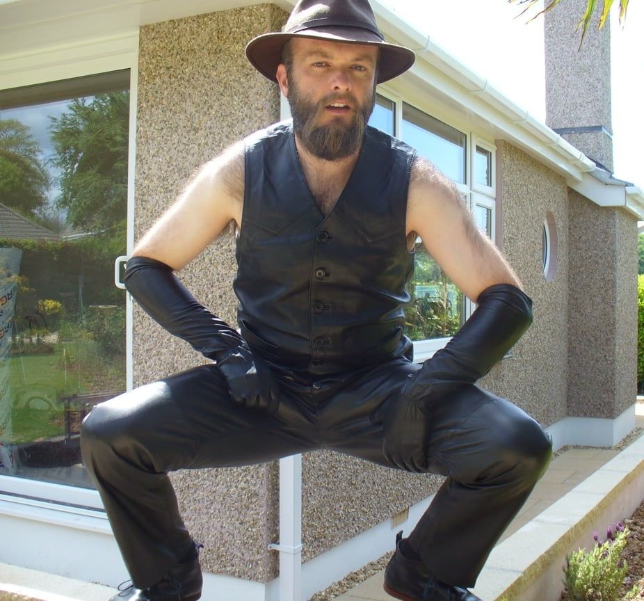 Leather Master outdoors posing in full leather #8