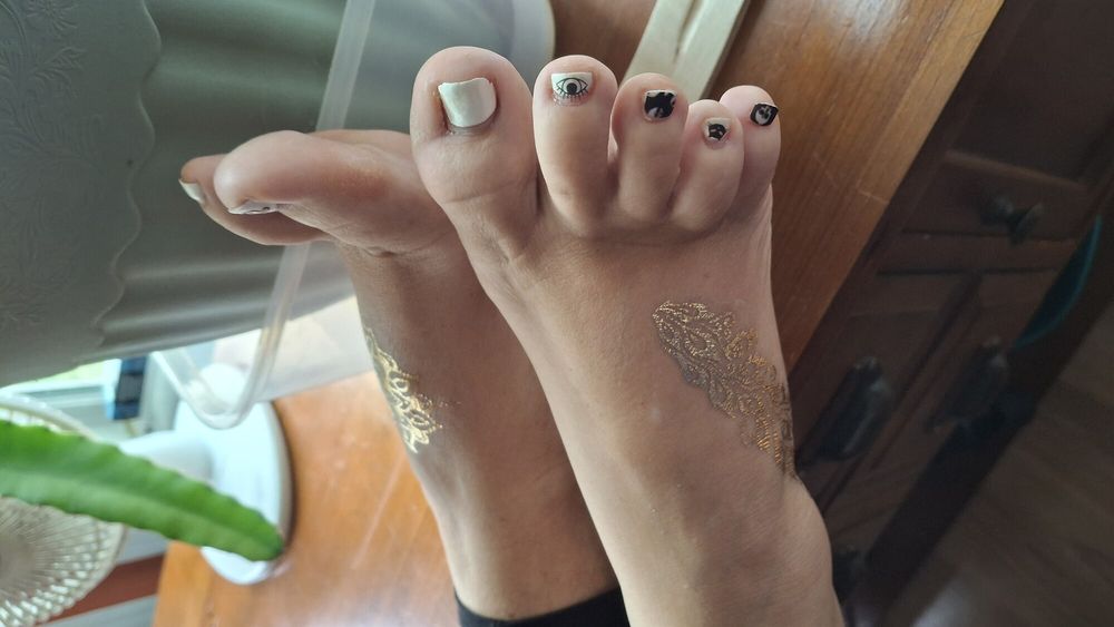 GF Showing off her feet #10