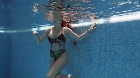 diana rius pt   underwatershow pool erotics         