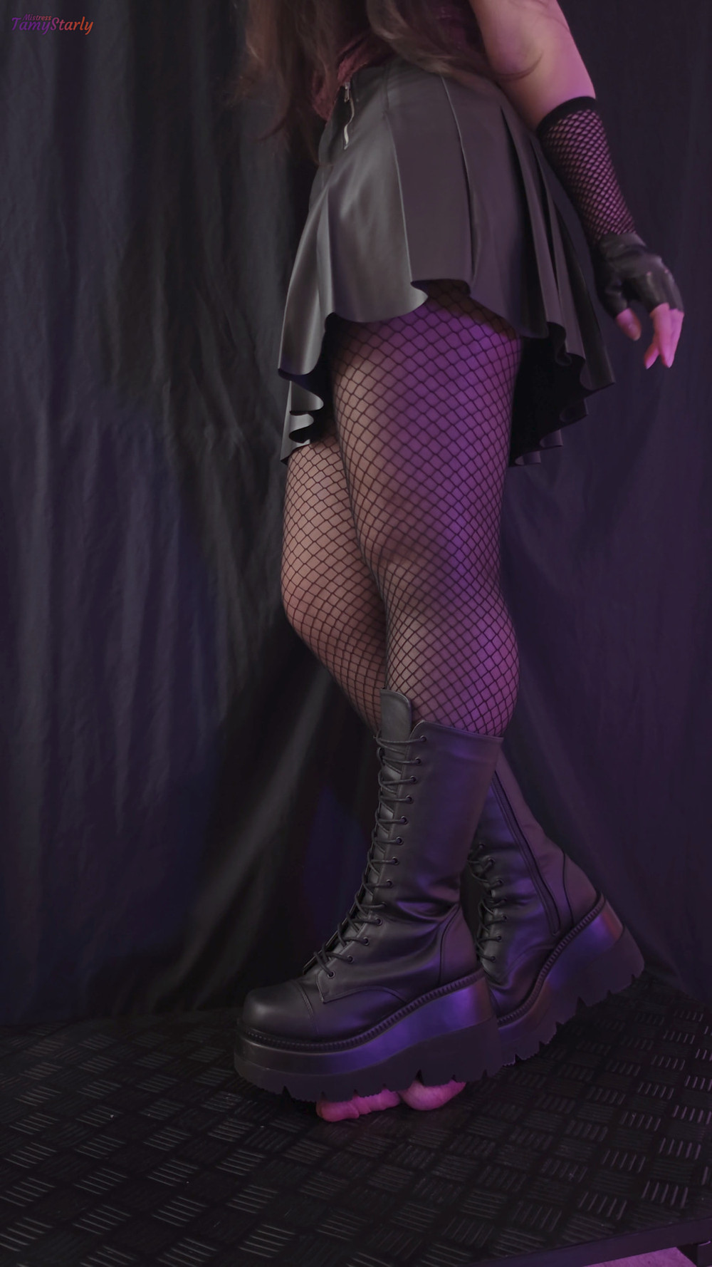 Goth Mistress Rupturing Balls in Demonia Shaker 72 Platform #12