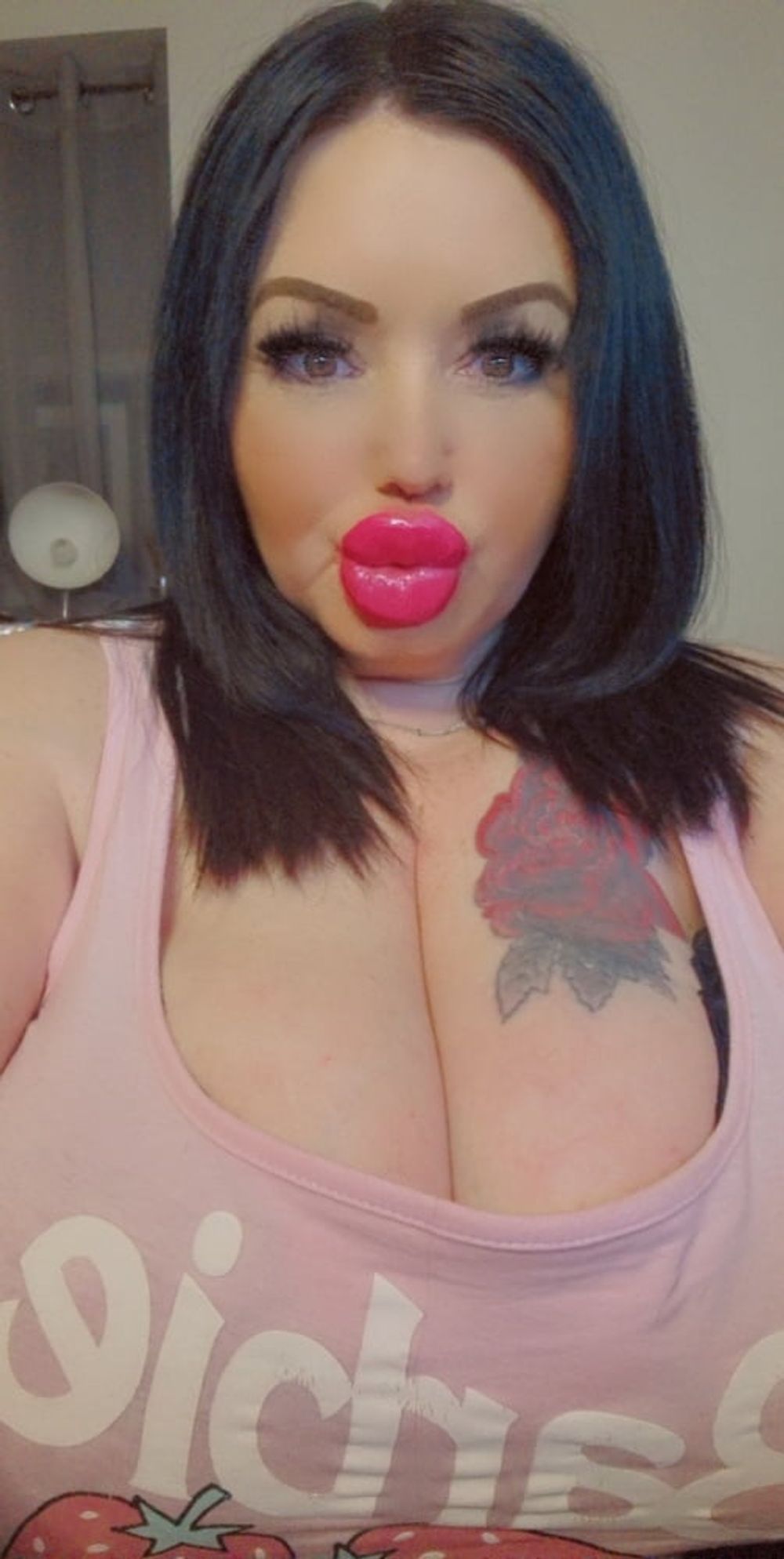 Onlyfans + webcam busty babe miamilf #2