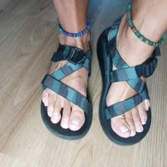 My pediured feet 