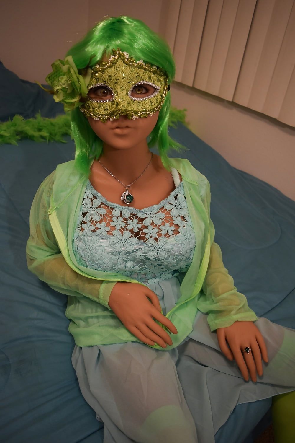 Nina&#039;s green mask #7