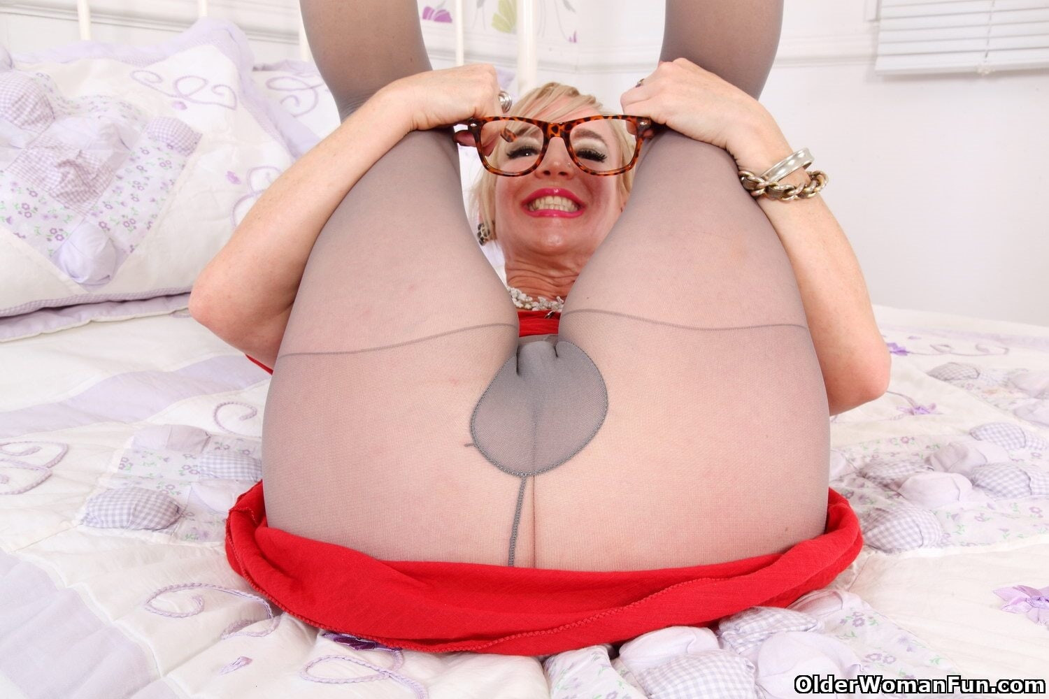 Mature milfs and gilfs from OlderWomanFun #5
