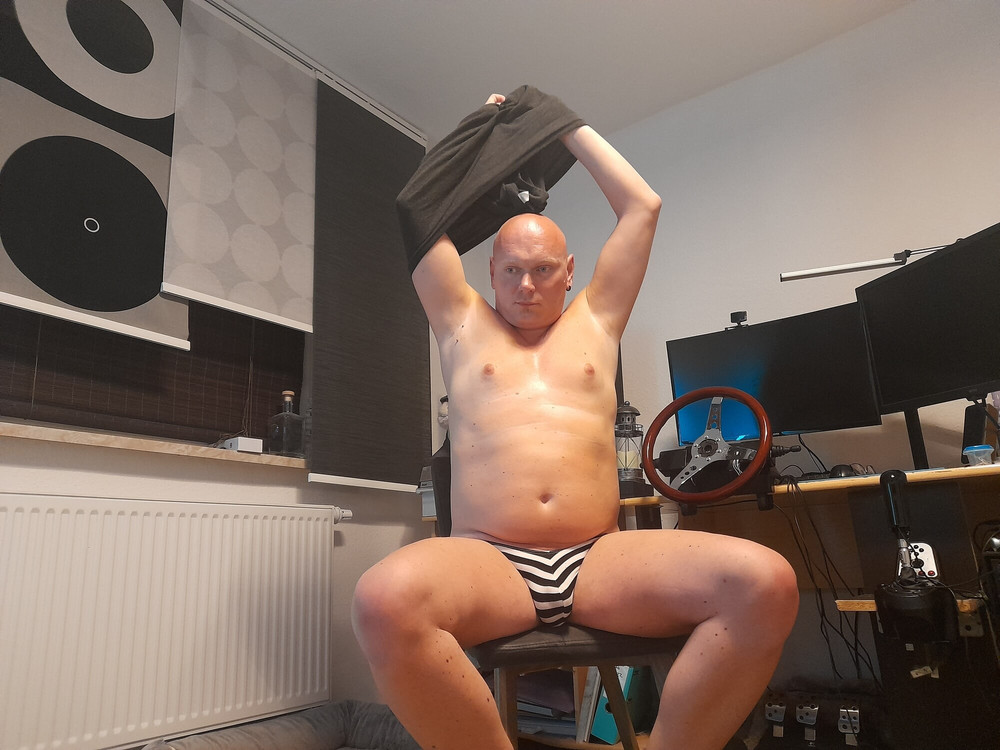 Naive faggot shows his naked, chubby and hairless body #3
