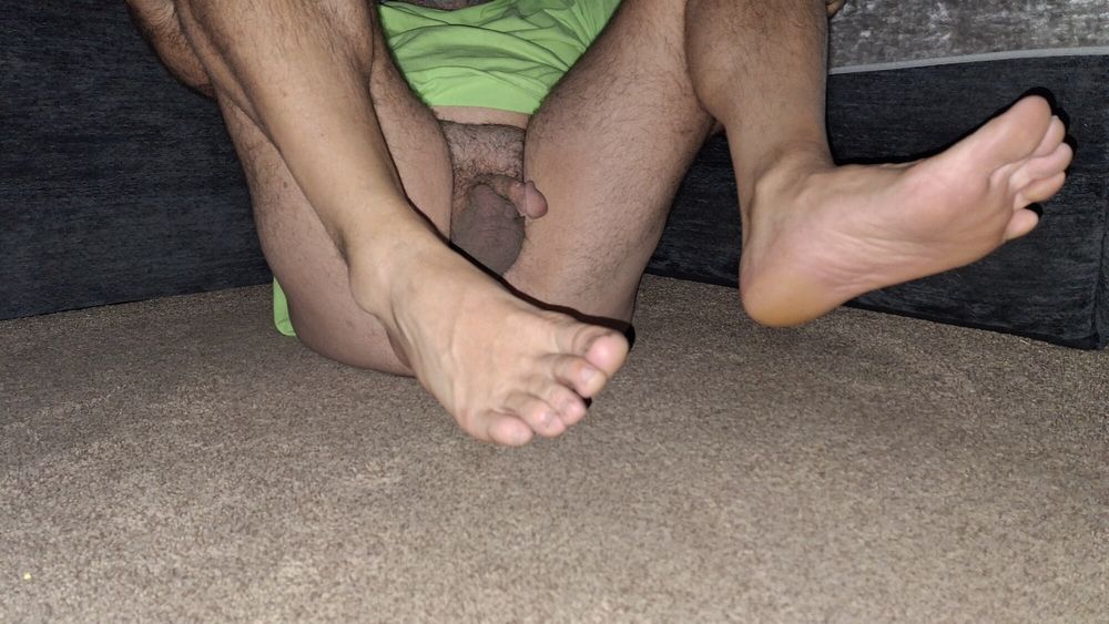 Showing my Ass and feet #4