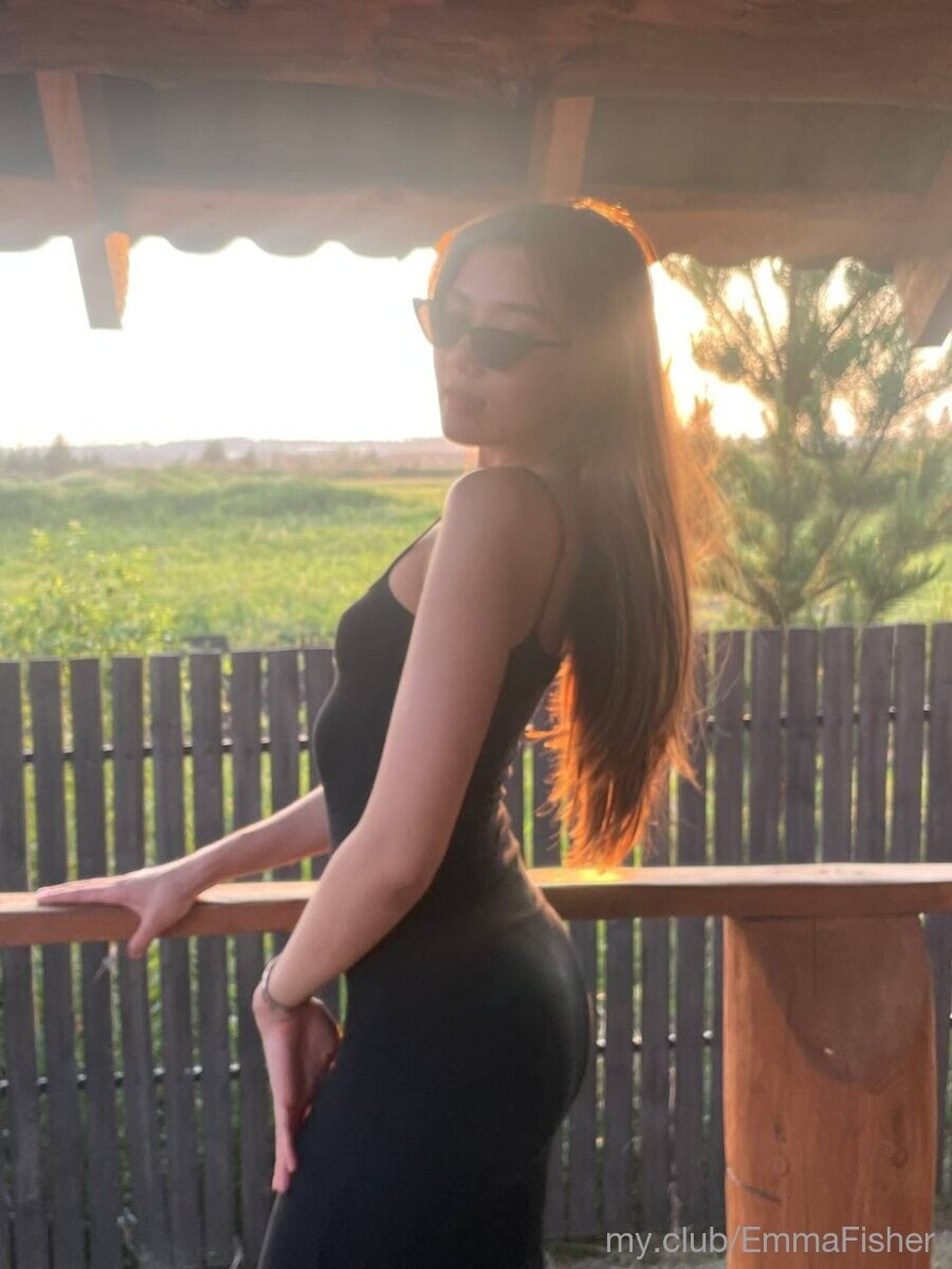 Free Naomi Photos #4