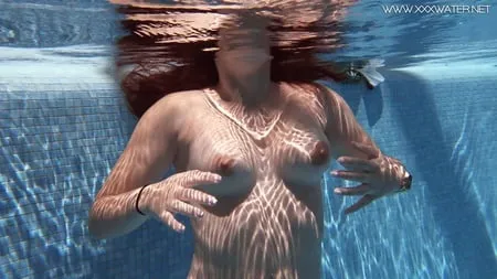 diana rius pt   underwatershow pool erotics         