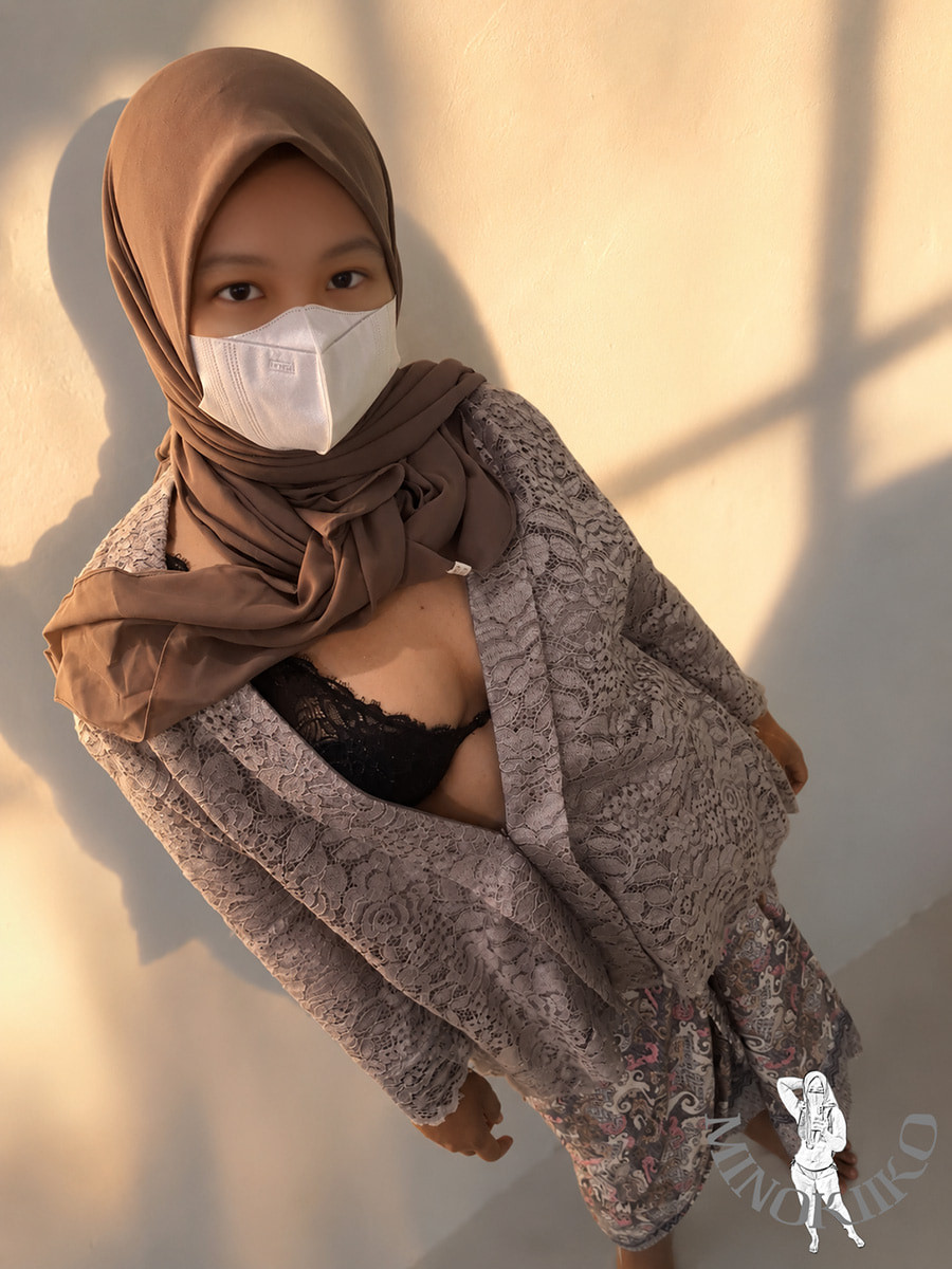 Asian Hijab Kebaya Enjoy Her Afternoon Time - Minokiiko #4