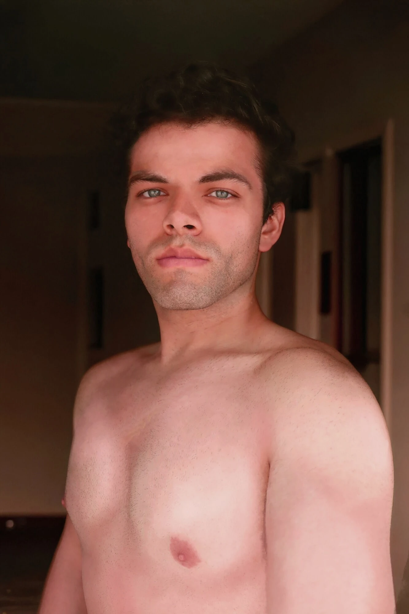 白人饥渴的男人