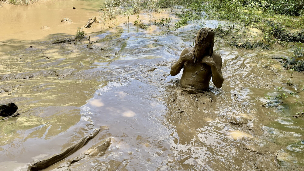 SHOT - HOW DEEP IS THE MUD ? #6