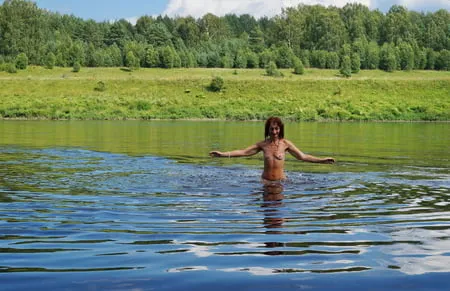 nude playing in volga river         