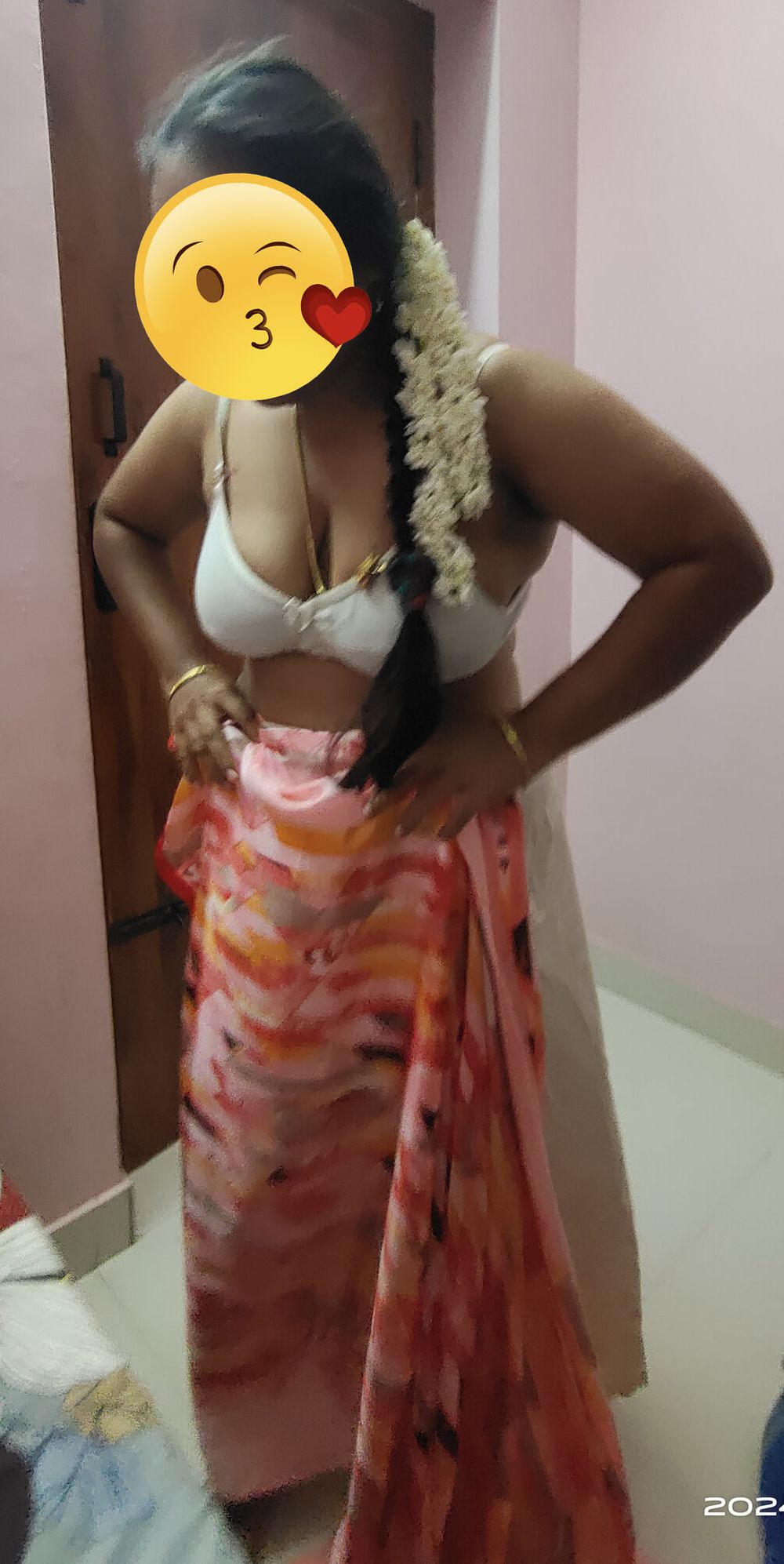 Desi bhabhi visaakaa saree blouse sex pics #3