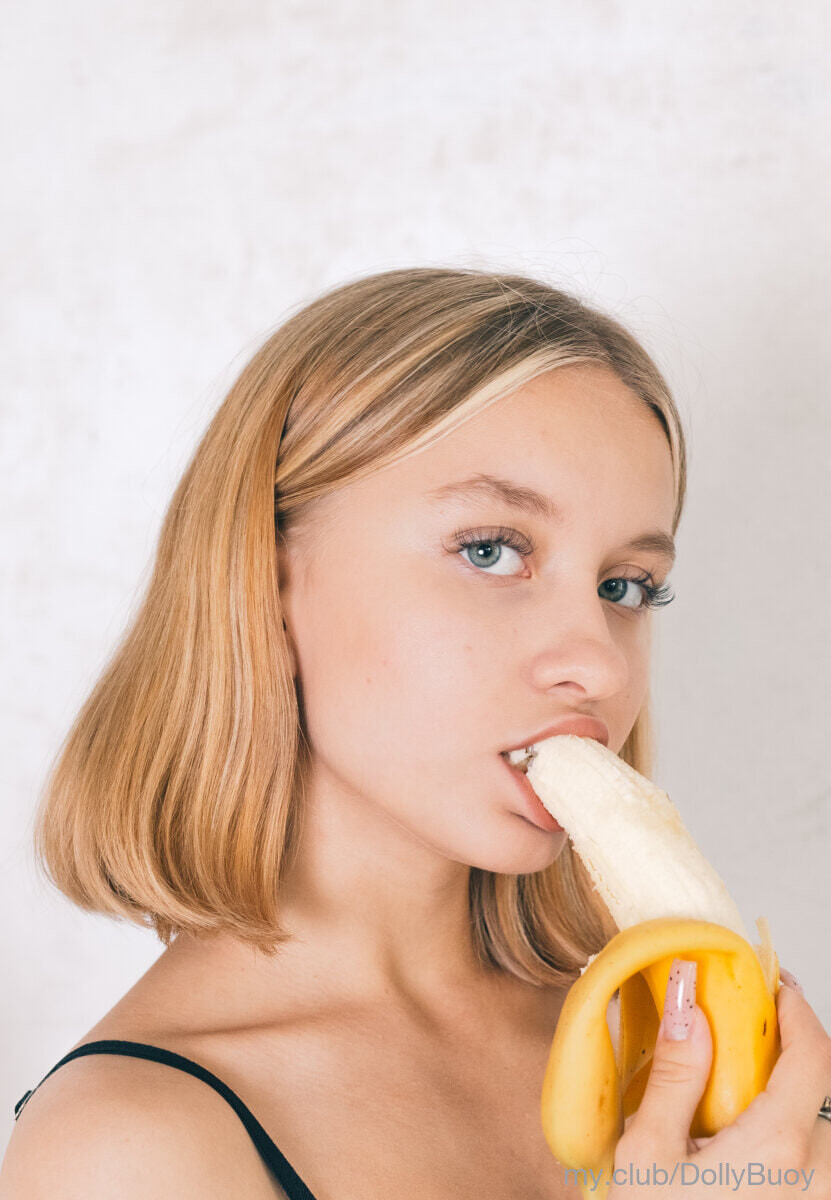Ellie Dolly Free Photos #32