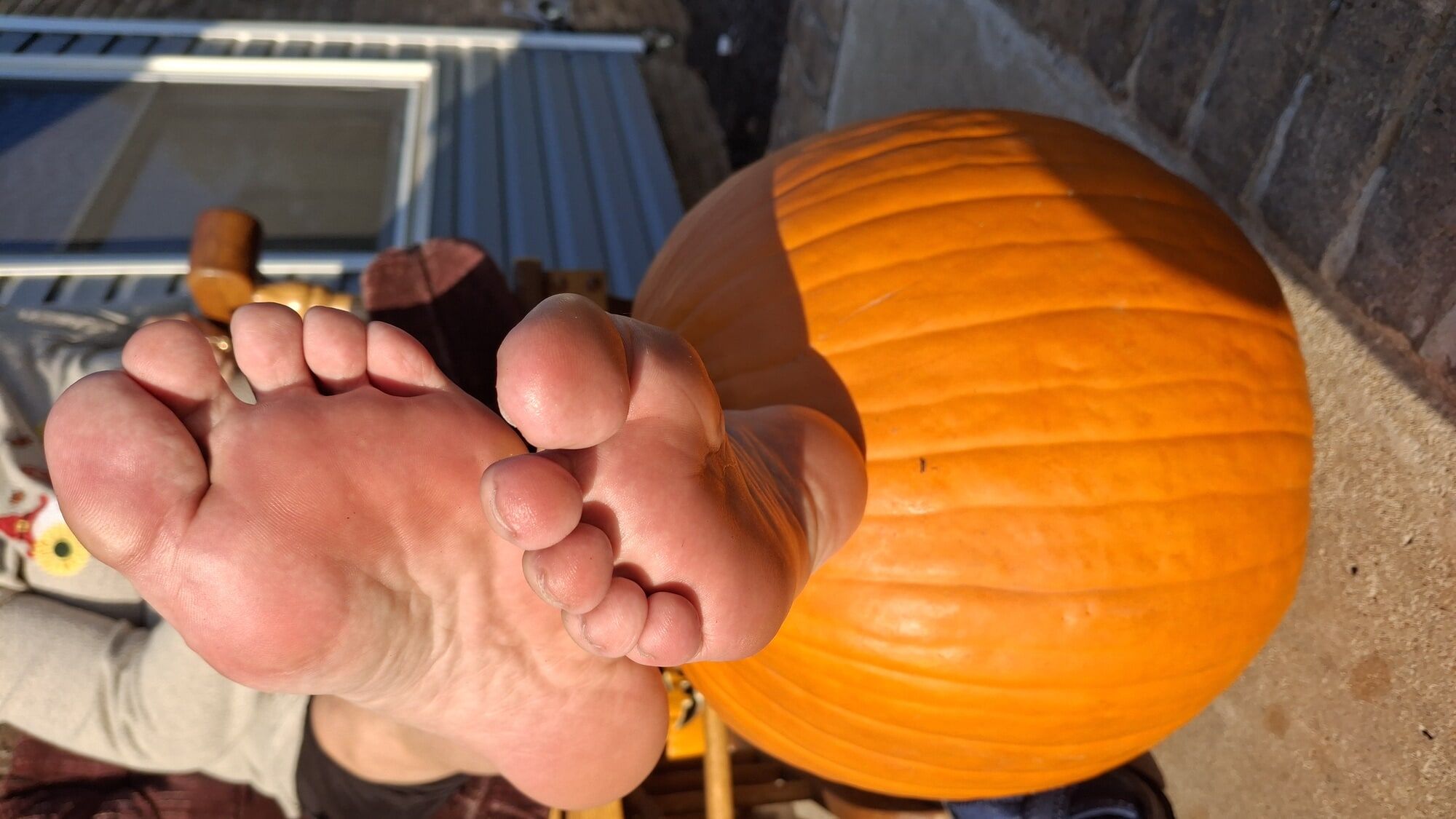 Pumpkin foot-stool