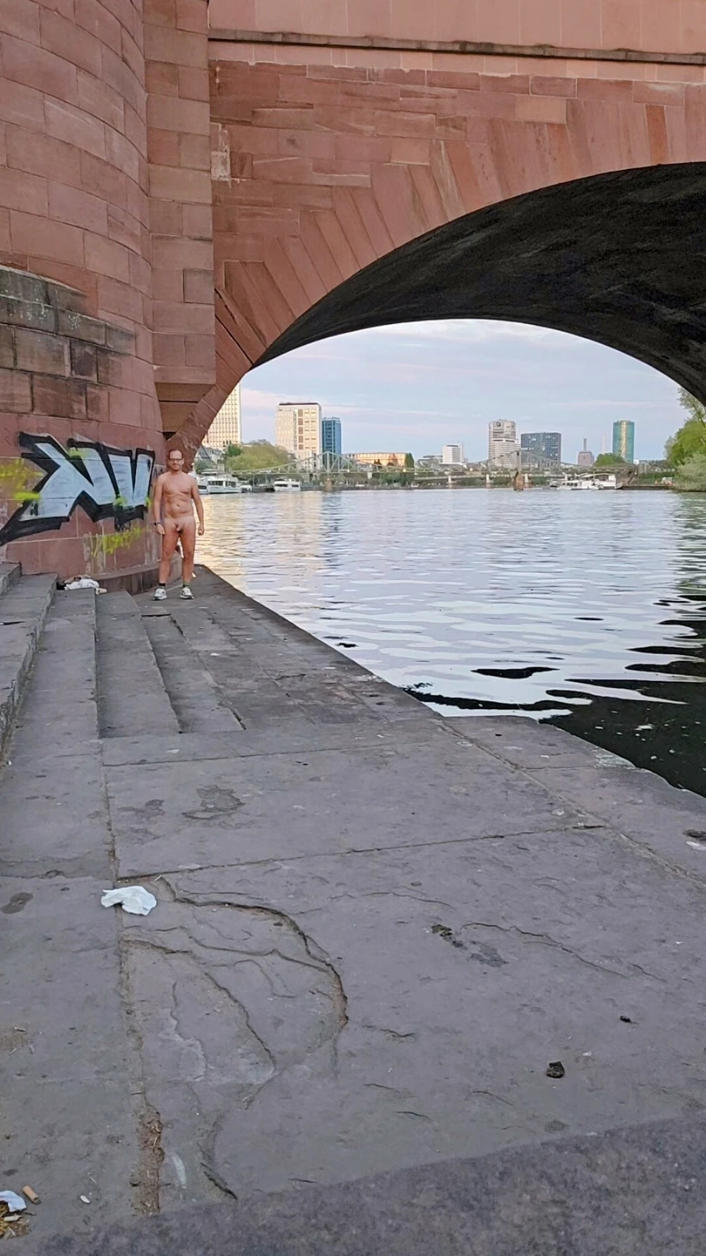 Hot in the City of Frankfurt  #5